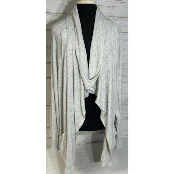 Athleta Studio Wrap Cardigan Sz 1X XL Gray Magnetic Pockets Modal Sweater 228813 - Picture 2 of 16